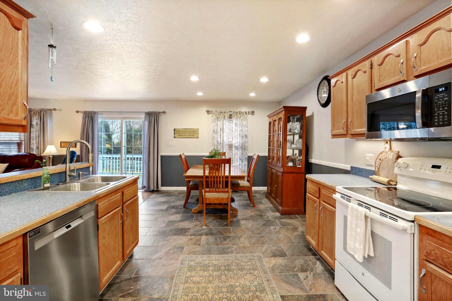 31 WESTMINSTER DR, FRONT ROYAL, Virginia 22630, 3 Bedrooms Bedrooms, ,3 BathroomsBathrooms,Residential,For sale,31 WESTMINSTER DR,VAWR2013134 MLS # VAWR2013134