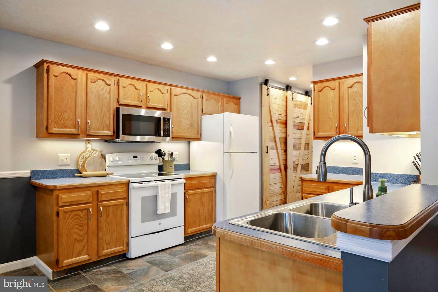 31 WESTMINSTER DR, FRONT ROYAL, Virginia 22630, 3 Bedrooms Bedrooms, ,3 BathroomsBathrooms,Residential,For sale,31 WESTMINSTER DR,VAWR2013134 MLS # VAWR2013134