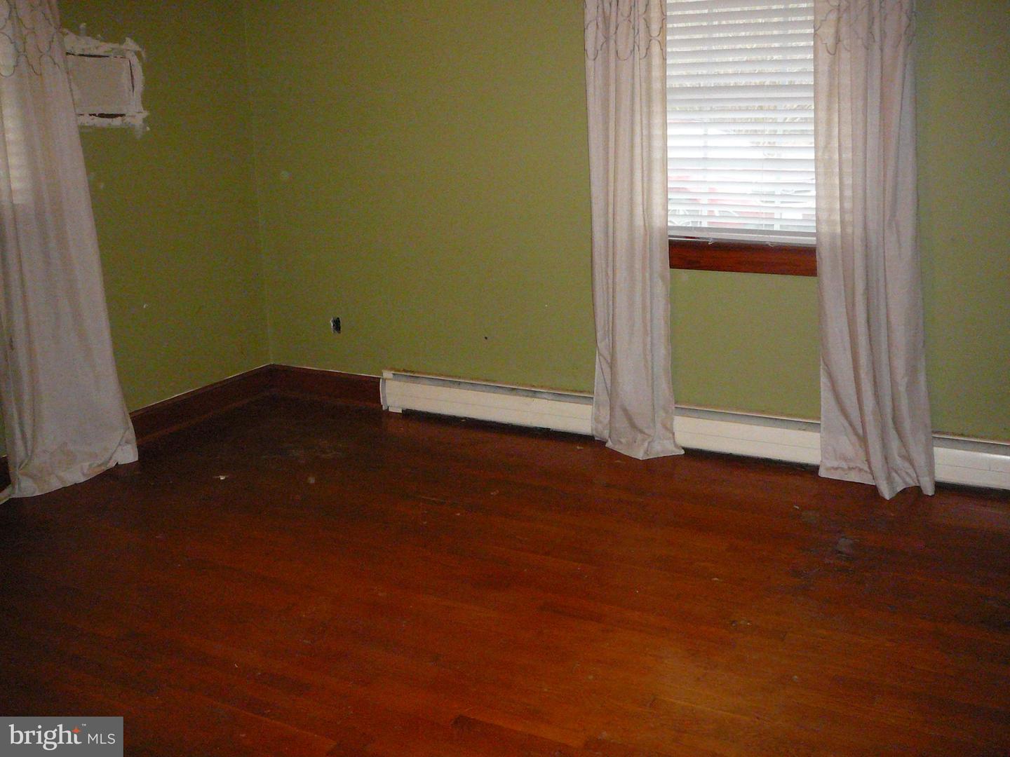 6088 FREDERICKSBURG TPKE, WOODFORD, Virginia 22580, 3 Bedrooms Bedrooms, ,1 BathroomBathrooms,Residential,For sale,6088 FREDERICKSBURG TPKE,VACV2009412 MLS # VACV2009412