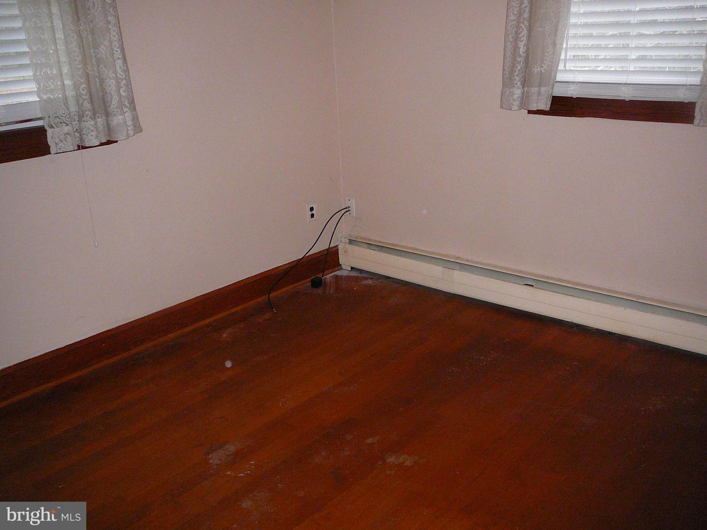 6088 FREDERICKSBURG TPKE, WOODFORD, Virginia 22580, 3 Bedrooms Bedrooms, ,1 BathroomBathrooms,Residential,For sale,6088 FREDERICKSBURG TPKE,VACV2009412 MLS # VACV2009412