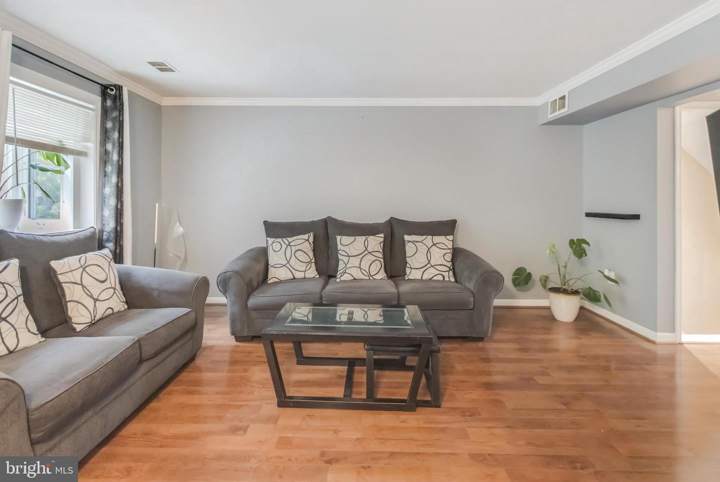 2089 MAYFLOWER DR, WOODBRIDGE, Virginia 22192, 3 Bedrooms Bedrooms, ,1 BathroomBathrooms,Residential,For sale,2089 MAYFLOWER DR,VAPW2110634 MLS # VAPW2110634