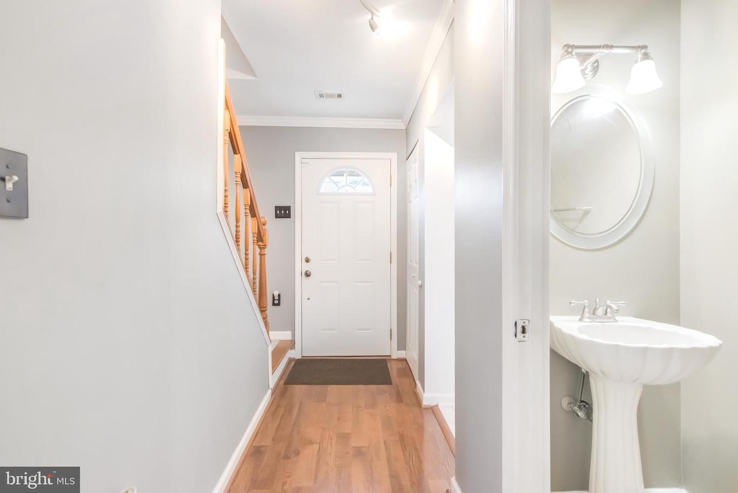 2089 MAYFLOWER DR, WOODBRIDGE, Virginia 22192, 3 Bedrooms Bedrooms, ,1 BathroomBathrooms,Residential,For sale,2089 MAYFLOWER DR,VAPW2110634 MLS # VAPW2110634