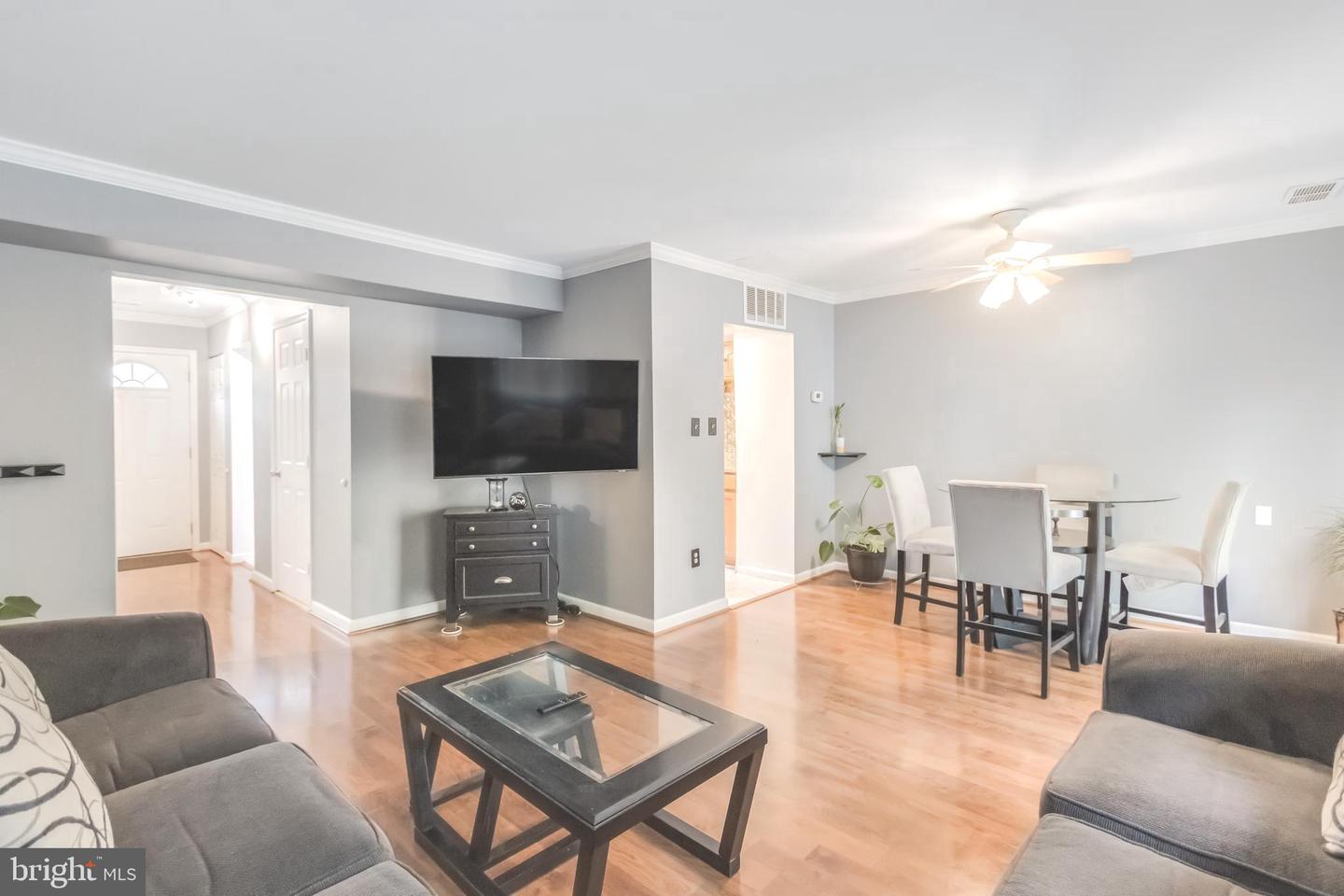 2089 MAYFLOWER DR, WOODBRIDGE, Virginia 22192, 3 Bedrooms Bedrooms, ,1 BathroomBathrooms,Residential,For sale,2089 MAYFLOWER DR,VAPW2110634 MLS # VAPW2110634