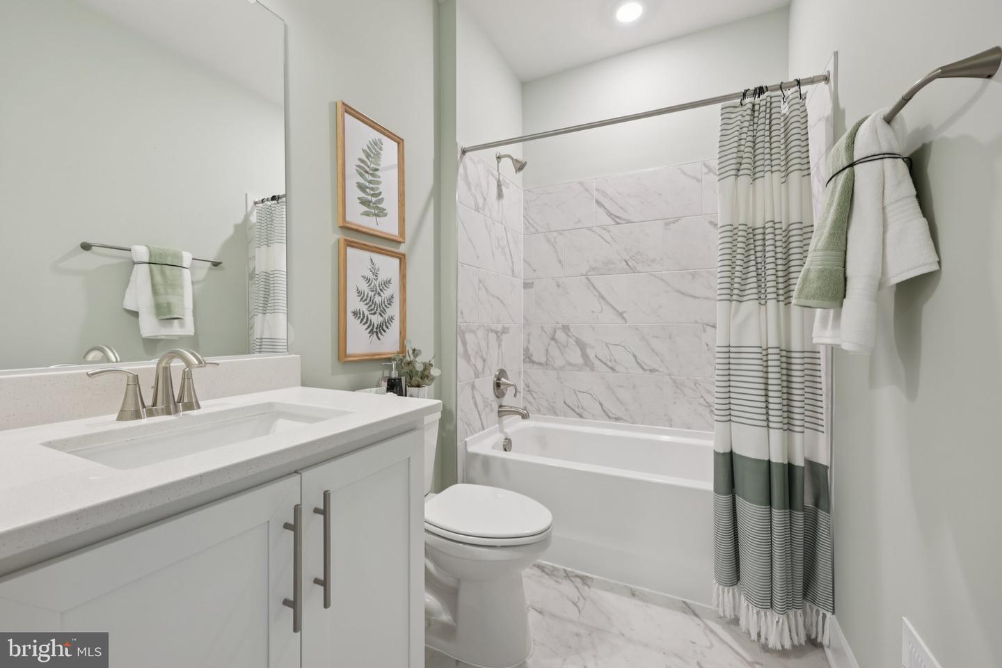 110 TRELLIS VIEW LN, WINCHESTER, Virginia 22602, 4 Bedrooms Bedrooms, ,3 BathroomsBathrooms,Residential,For sale,110 TRELLIS VIEW LN,VAFV2039006 MLS # VAFV2039006