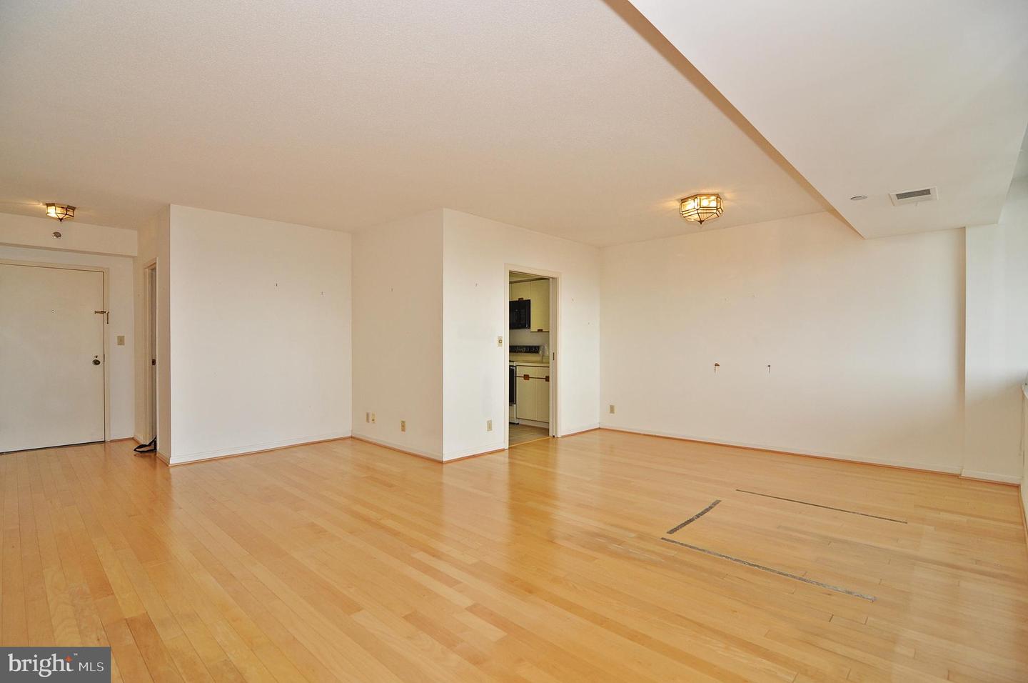 1805 CRYSTAL DR #907S, ARLINGTON, Virginia 22202, 2 Bedrooms Bedrooms, ,2 BathroomsBathrooms,Residential,For sale,1805 CRYSTAL DR #907S,VAAR2067806 MLS # VAAR2067806