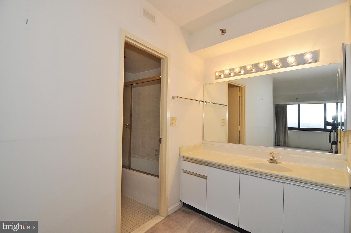 1805 CRYSTAL DR #907S, ARLINGTON, Virginia 22202, 2 Bedrooms Bedrooms, ,2 BathroomsBathrooms,Residential,For sale,1805 CRYSTAL DR #907S,VAAR2067806 MLS # VAAR2067806