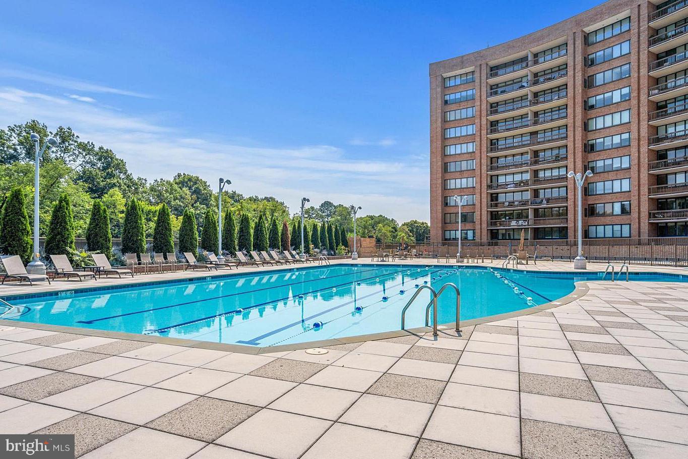 1805 CRYSTAL DR #907S, ARLINGTON, Virginia 22202, 2 Bedrooms Bedrooms, ,2 BathroomsBathrooms,Residential,For sale,1805 CRYSTAL DR #907S,VAAR2067806 MLS # VAAR2067806