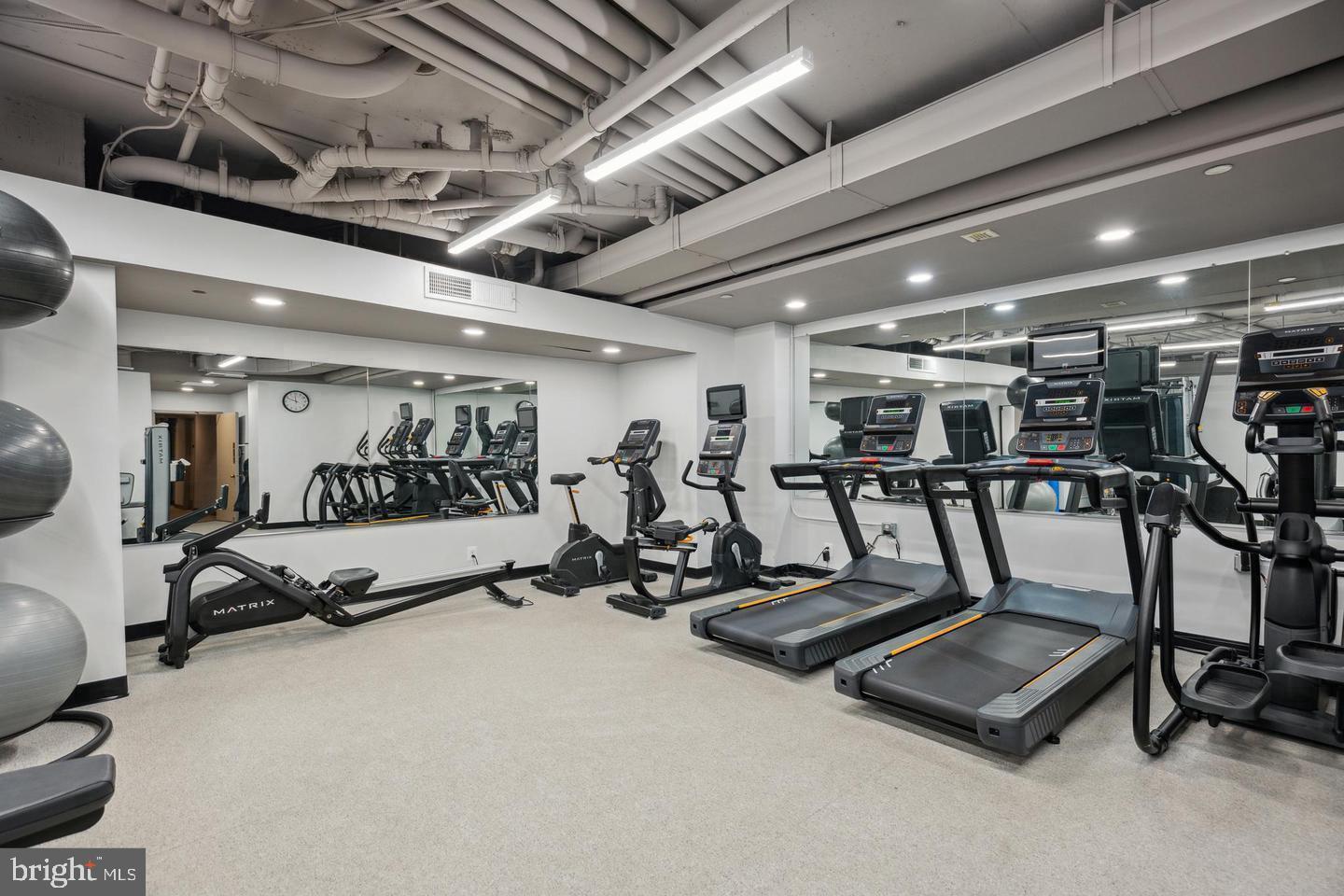 1805 CRYSTAL DR #907S, ARLINGTON, Virginia 22202, 2 Bedrooms Bedrooms, ,2 BathroomsBathrooms,Residential,For sale,1805 CRYSTAL DR #907S,VAAR2067806 MLS # VAAR2067806