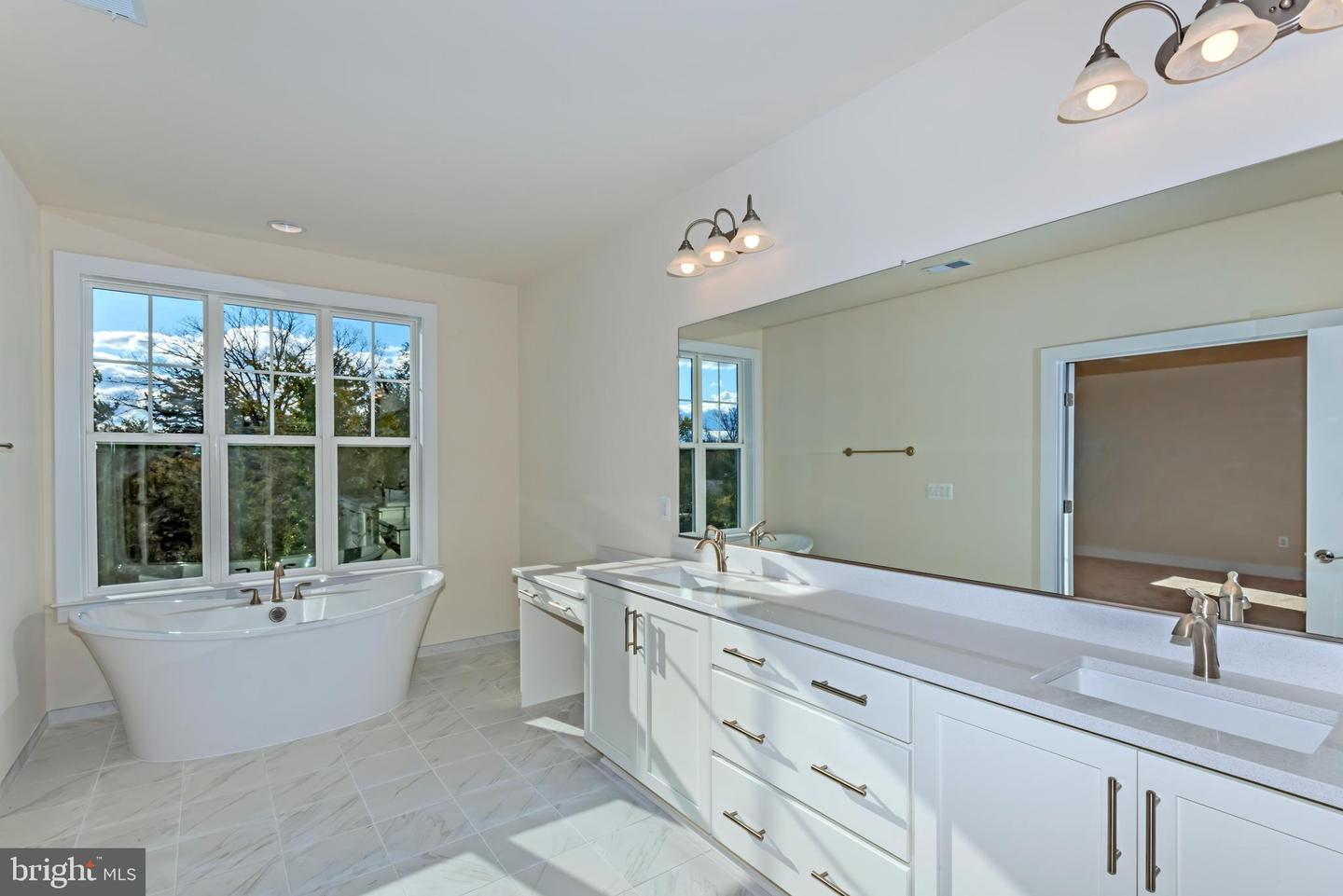 8753 SOUTHERN OAKS PL, LORTON, Virginia 22079, 5 Bedrooms Bedrooms, ,3 BathroomsBathrooms,Residential,For sale,8753 SOUTHERN OAKS PL,VAFX2285972 MLS # VAFX2285972