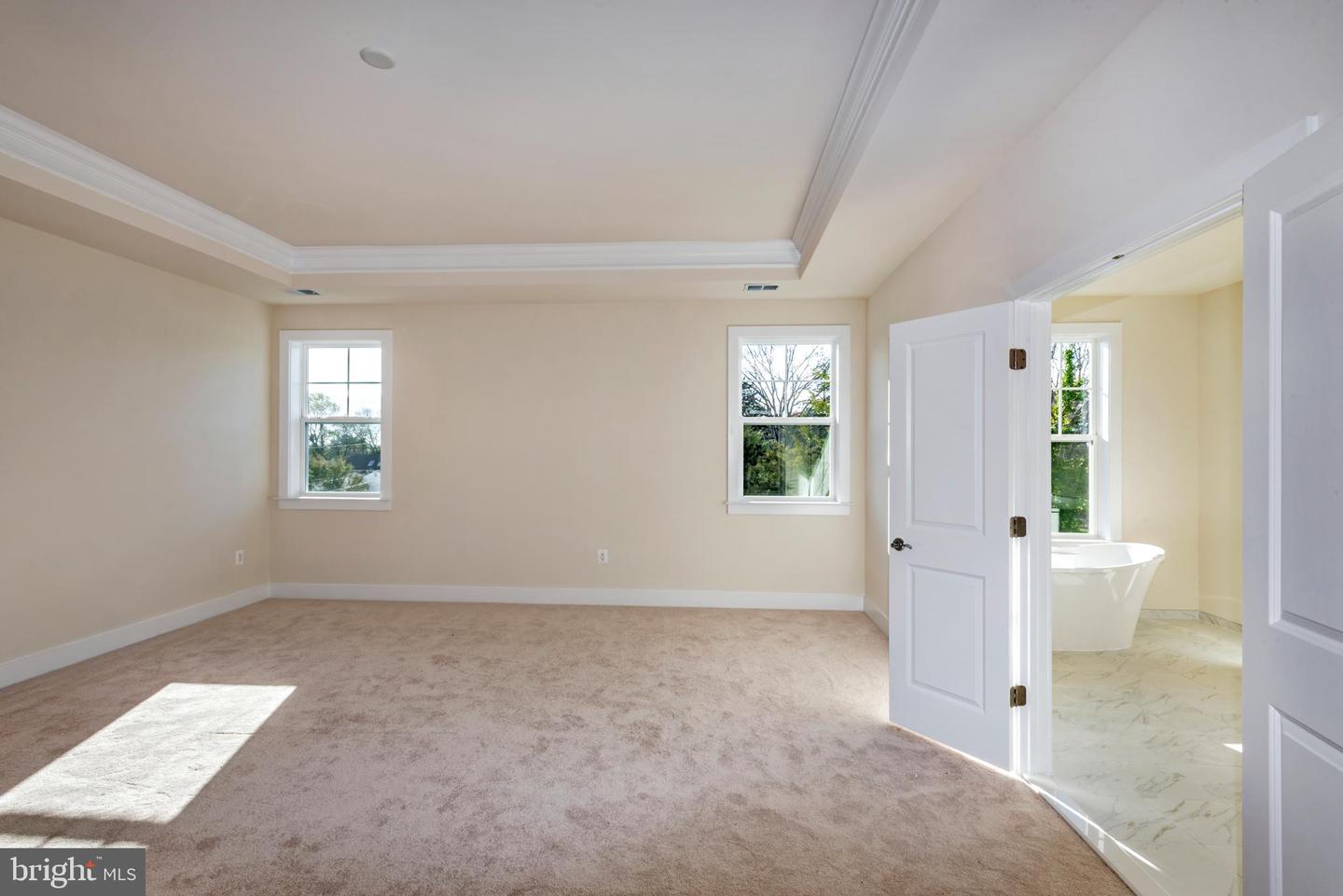 8753 SOUTHERN OAKS PL, LORTON, Virginia 22079, 5 Bedrooms Bedrooms, ,3 BathroomsBathrooms,Residential,For sale,8753 SOUTHERN OAKS PL,VAFX2285972 MLS # VAFX2285972