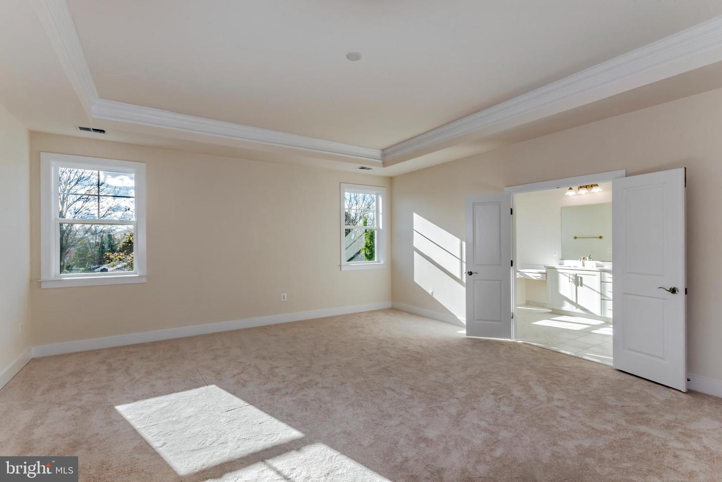 8753 SOUTHERN OAKS PL, LORTON, Virginia 22079, 5 Bedrooms Bedrooms, ,3 BathroomsBathrooms,Residential,For sale,8753 SOUTHERN OAKS PL,VAFX2285972 MLS # VAFX2285972