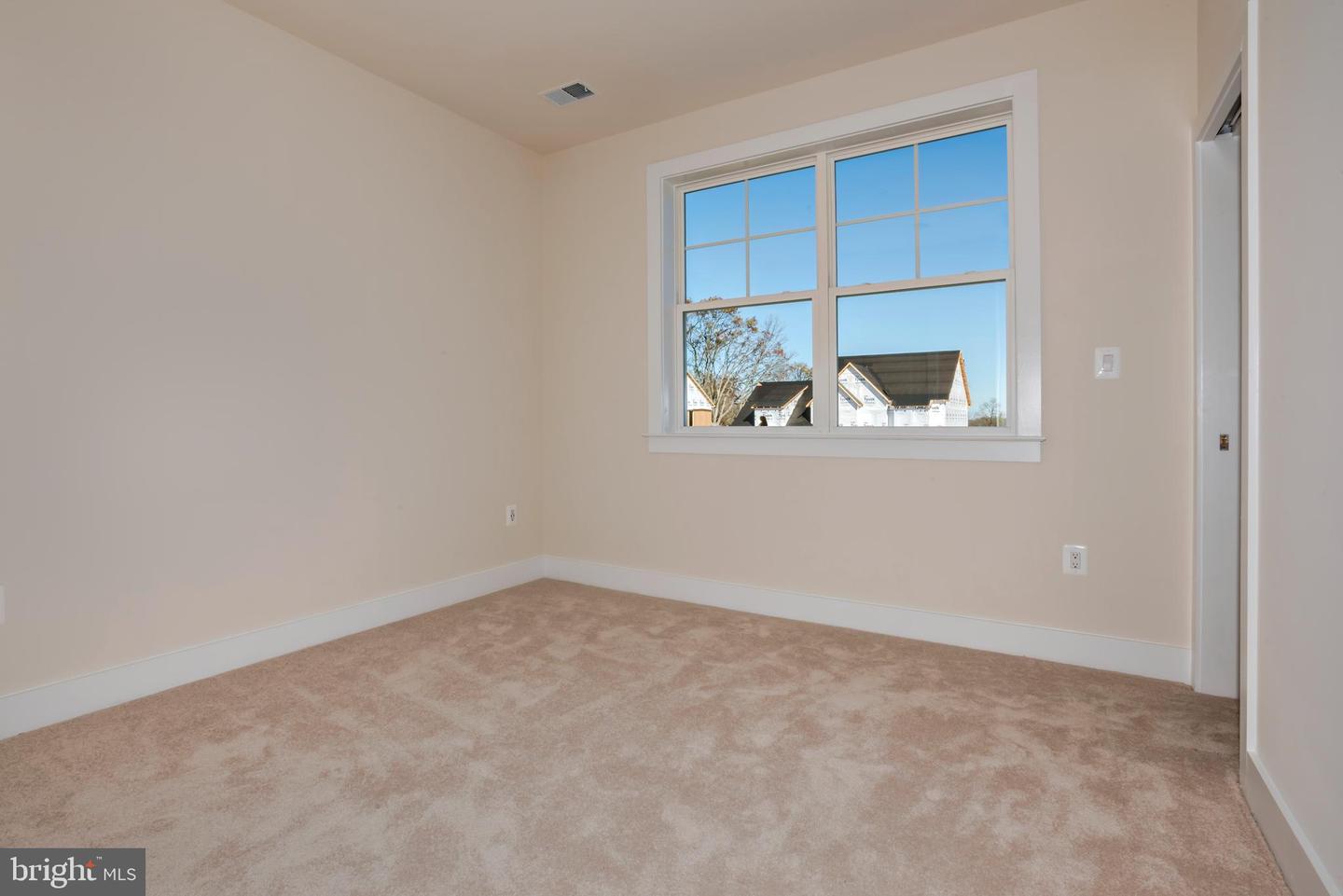 8753 SOUTHERN OAKS PL, LORTON, Virginia 22079, 5 Bedrooms Bedrooms, ,3 BathroomsBathrooms,Residential,For sale,8753 SOUTHERN OAKS PL,VAFX2285972 MLS # VAFX2285972