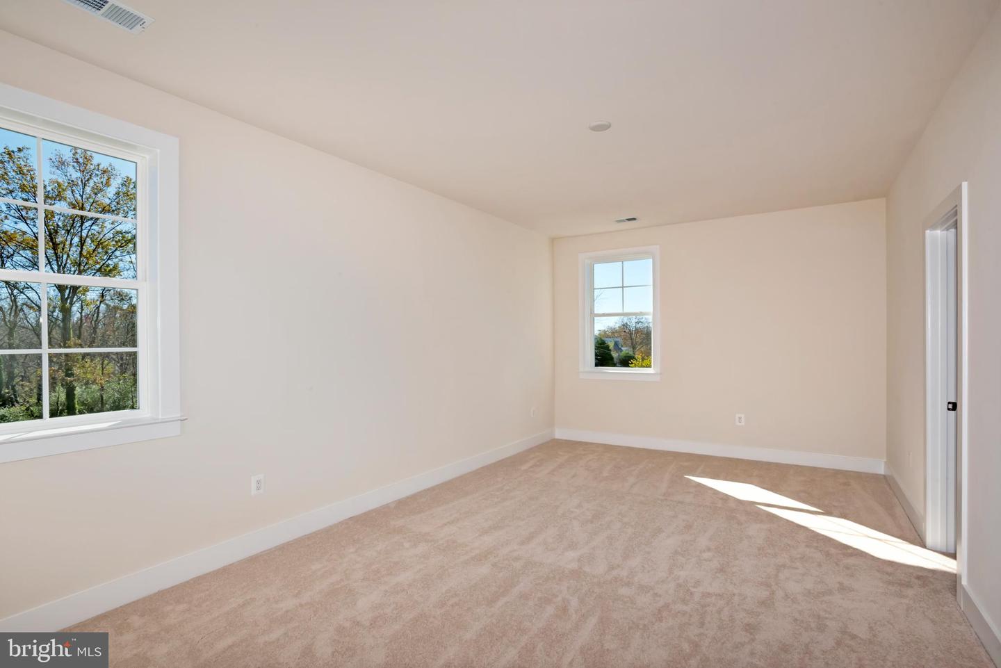 8753 SOUTHERN OAKS PL, LORTON, Virginia 22079, 5 Bedrooms Bedrooms, ,3 BathroomsBathrooms,Residential,For sale,8753 SOUTHERN OAKS PL,VAFX2285972 MLS # VAFX2285972