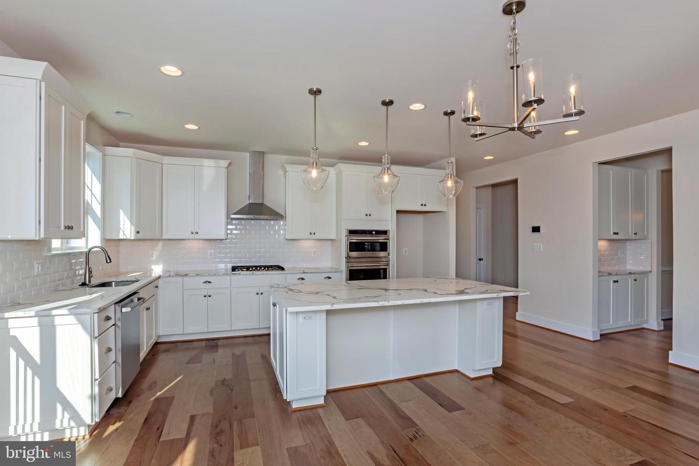 8753 SOUTHERN OAKS PL, LORTON, Virginia 22079, 5 Bedrooms Bedrooms, ,3 BathroomsBathrooms,Residential,For sale,8753 SOUTHERN OAKS PL,VAFX2285972 MLS # VAFX2285972