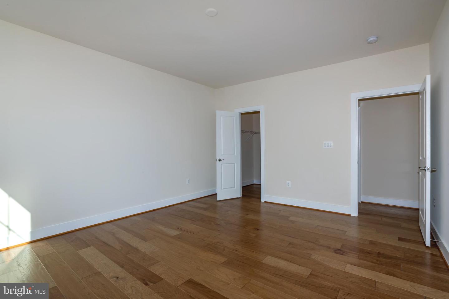 8753 SOUTHERN OAKS PL, LORTON, Virginia 22079, 5 Bedrooms Bedrooms, ,3 BathroomsBathrooms,Residential,For sale,8753 SOUTHERN OAKS PL,VAFX2285972 MLS # VAFX2285972