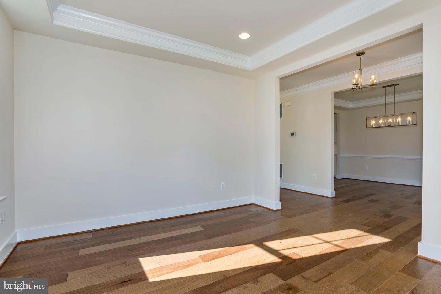 8753 SOUTHERN OAKS PL, LORTON, Virginia 22079, 5 Bedrooms Bedrooms, ,3 BathroomsBathrooms,Residential,For sale,8753 SOUTHERN OAKS PL,VAFX2285972 MLS # VAFX2285972