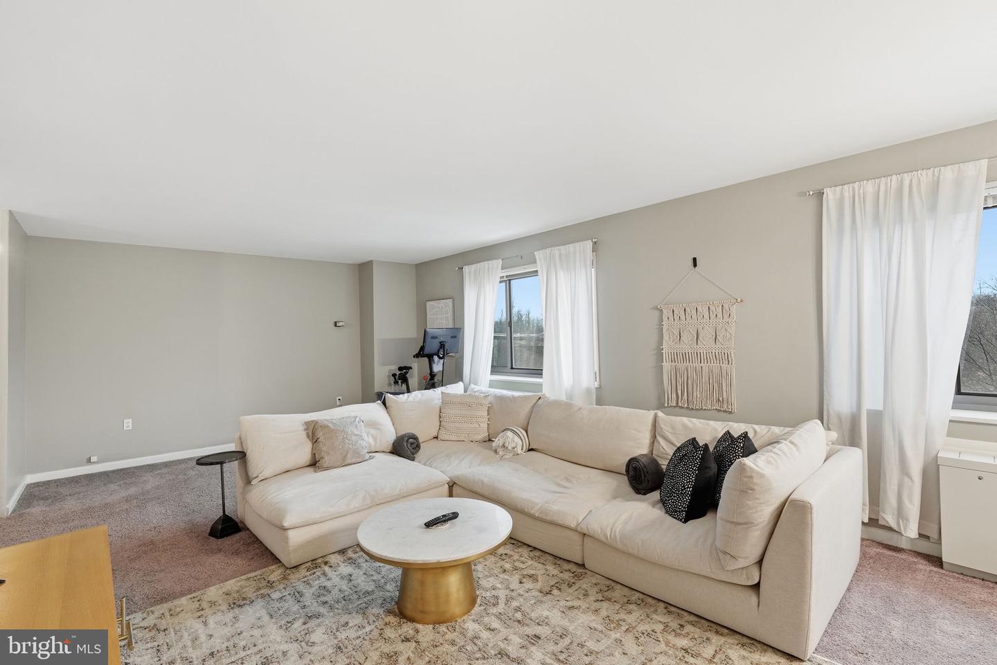 1300 S ARLINGTON RIDGE RD #204, ARLINGTON, Virginia 22202, 1 Bedroom Bedrooms, ,1 BathroomBathrooms,Residential,For sale,1300 S ARLINGTON RIDGE RD #204,VAAR2067808 MLS # VAAR2067808