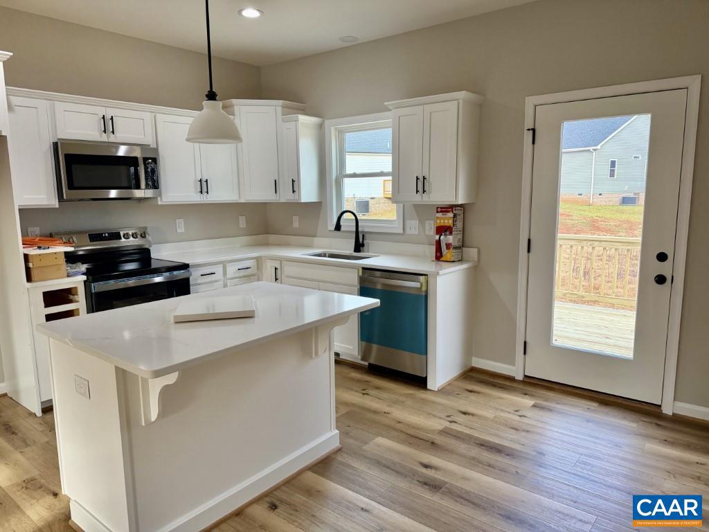 615 OAKLEIGH AVE, APPOMATTOX, Virginia 24522, 3 Bedrooms Bedrooms, ,2 BathroomsBathrooms,Residential,For sale,615 OAKLEIGH AVE,672521 MLS # 672521 615 OAKLEIGH AVE, APPOMATTOX, Virginia 24522, 3 Bedrooms Bedrooms, ,2 BathroomsBathrooms,Residential,For sale,615 OAKLEIGH AVE,672521 MLS # 672521