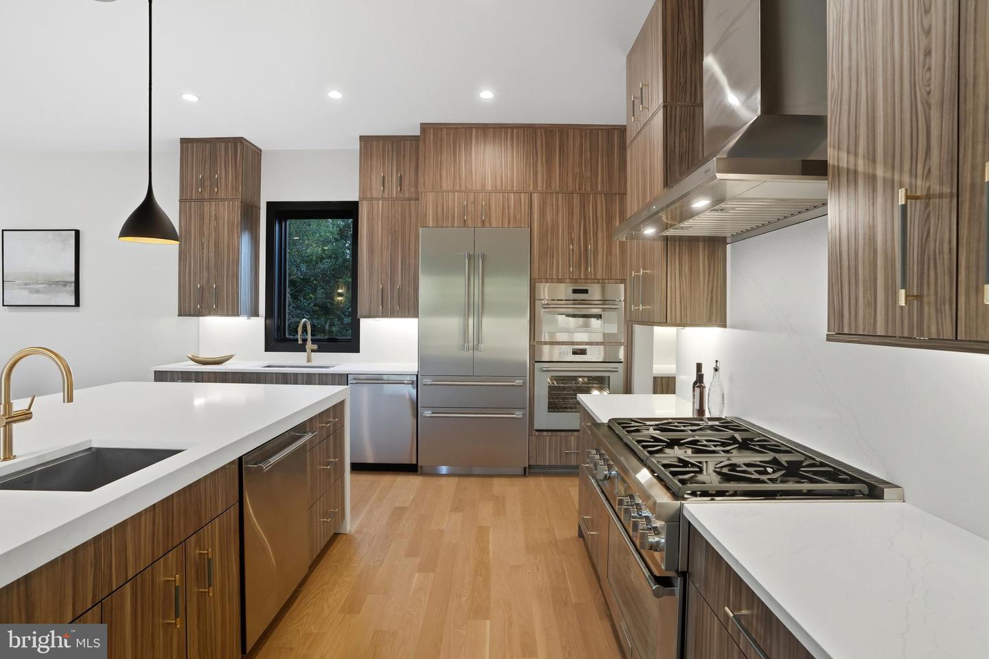 1853 MASSACHUSETTS AVE, MCLEAN, Virginia 22101, 5 Bedrooms Bedrooms, ,5 BathroomsBathrooms,Residential,For sale,1853 MASSACHUSETTS AVE,VAFX2286022 MLS # VAFX2286022