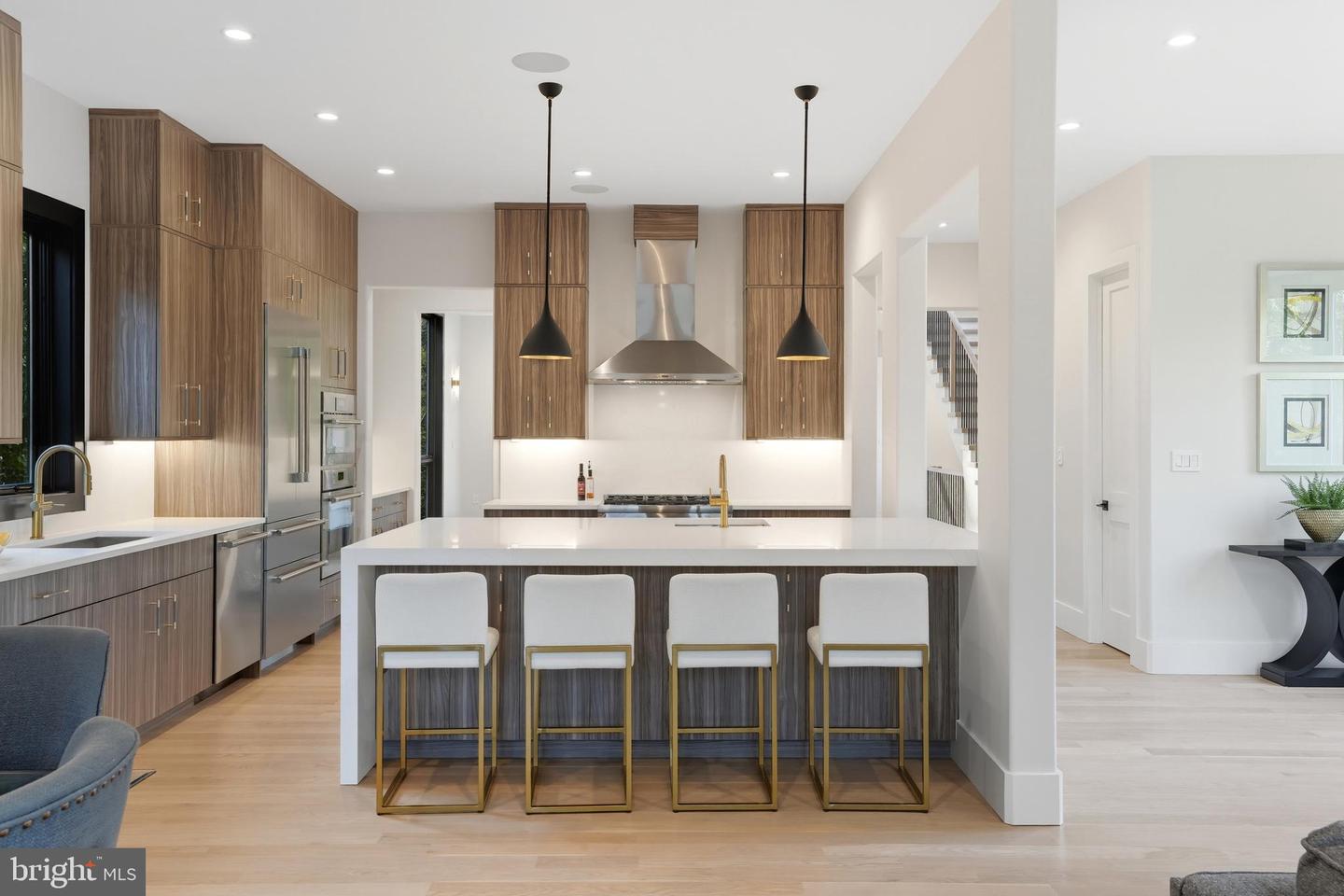 1853 MASSACHUSETTS AVE, MCLEAN, Virginia 22101, 5 Bedrooms Bedrooms, ,5 BathroomsBathrooms,Residential,For sale,1853 MASSACHUSETTS AVE,VAFX2286022 MLS # VAFX2286022