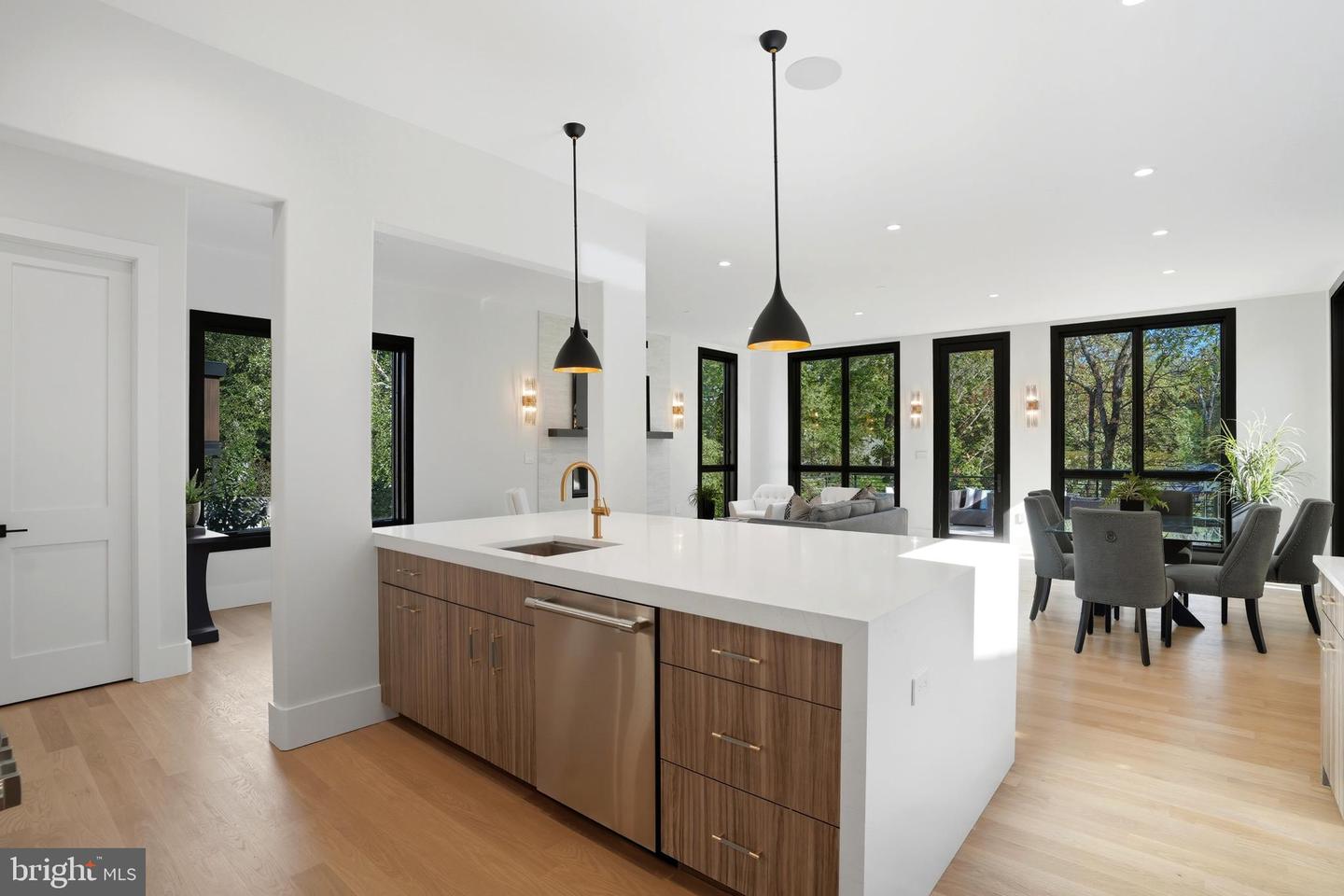 1853 MASSACHUSETTS AVE, MCLEAN, Virginia 22101, 5 Bedrooms Bedrooms, ,5 BathroomsBathrooms,Residential,For sale,1853 MASSACHUSETTS AVE,VAFX2286022 MLS # VAFX2286022