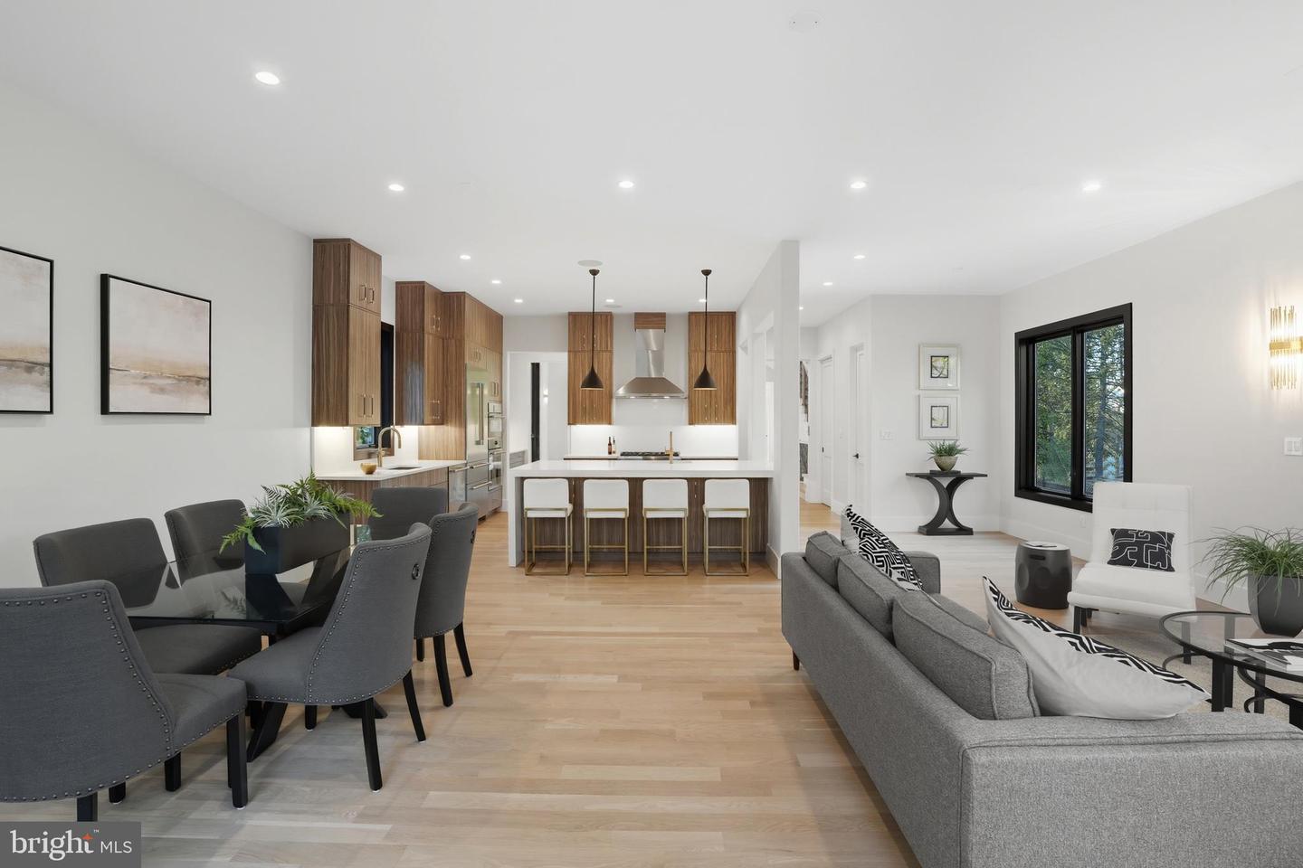 1853 MASSACHUSETTS AVE, MCLEAN, Virginia 22101, 5 Bedrooms Bedrooms, ,5 BathroomsBathrooms,Residential,For sale,1853 MASSACHUSETTS AVE,VAFX2286022 MLS # VAFX2286022