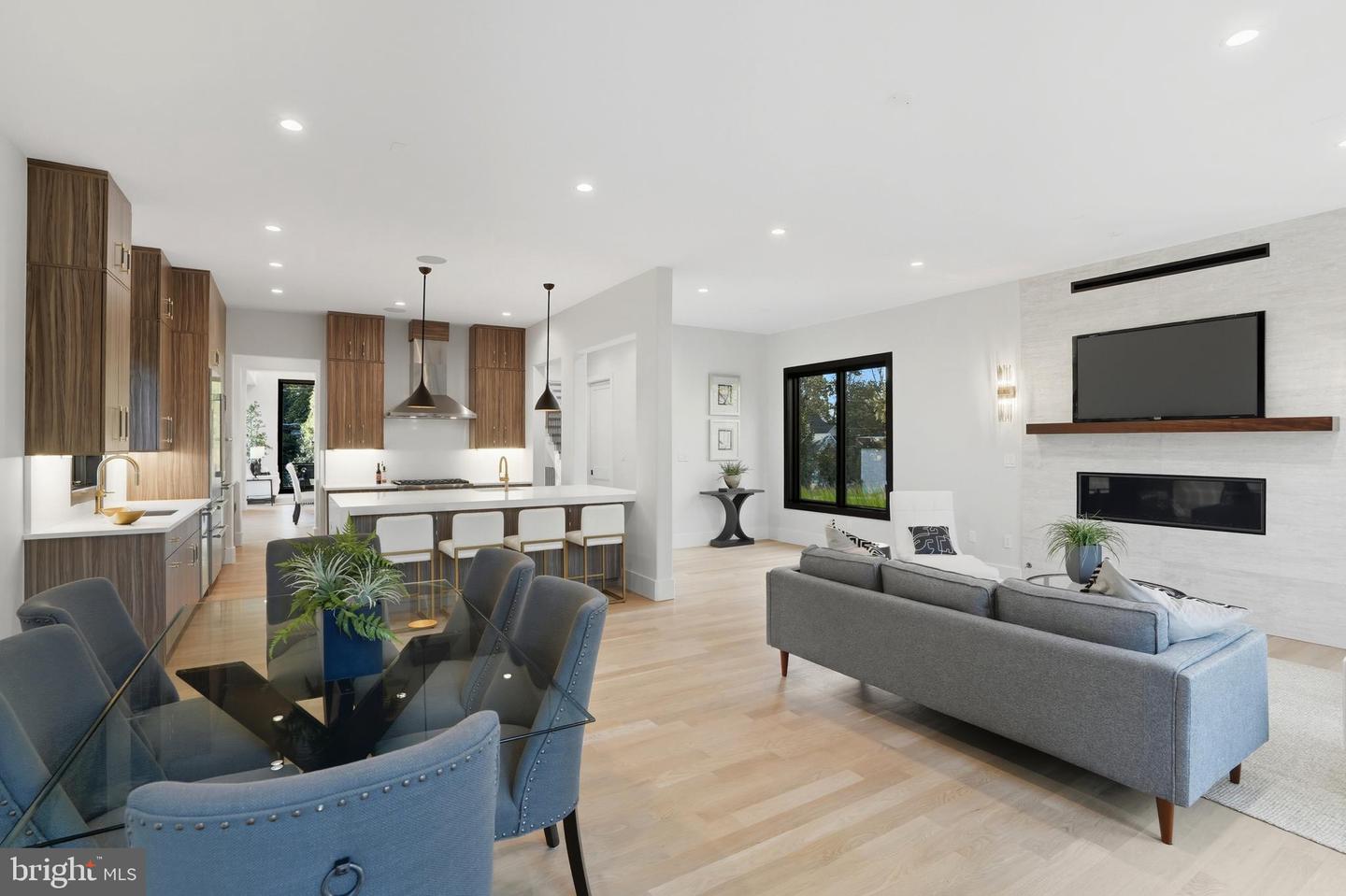 1853 MASSACHUSETTS AVE, MCLEAN, Virginia 22101, 5 Bedrooms Bedrooms, ,5 BathroomsBathrooms,Residential,For sale,1853 MASSACHUSETTS AVE,VAFX2286022 MLS # VAFX2286022