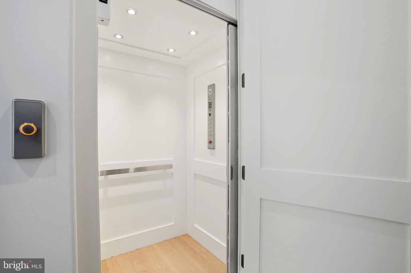 1853 MASSACHUSETTS AVE, MCLEAN, Virginia 22101, 5 Bedrooms Bedrooms, ,5 BathroomsBathrooms,Residential,For sale,1853 MASSACHUSETTS AVE,VAFX2286022 MLS # VAFX2286022