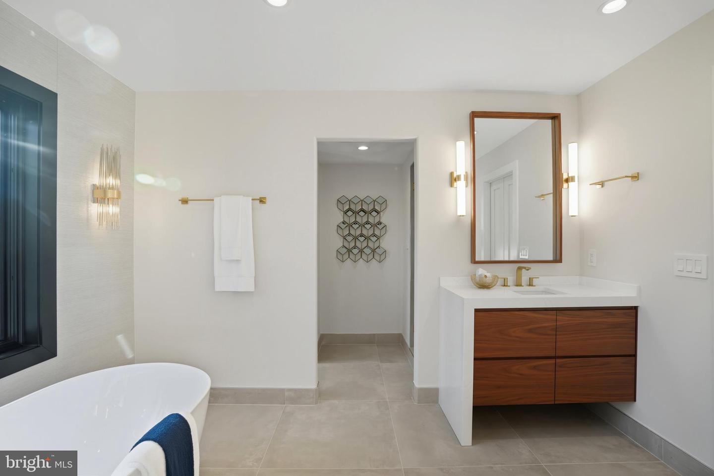 1853 MASSACHUSETTS AVE, MCLEAN, Virginia 22101, 5 Bedrooms Bedrooms, ,5 BathroomsBathrooms,Residential,For sale,1853 MASSACHUSETTS AVE,VAFX2286022 MLS # VAFX2286022