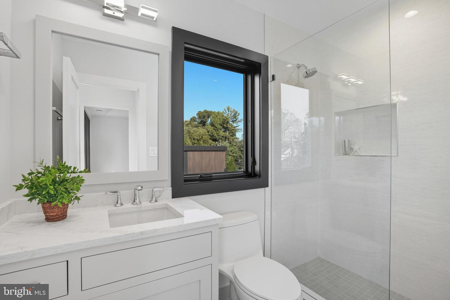 1853 MASSACHUSETTS AVE, MCLEAN, Virginia 22101, 5 Bedrooms Bedrooms, ,5 BathroomsBathrooms,Residential,For sale,1853 MASSACHUSETTS AVE,VAFX2286022 MLS # VAFX2286022