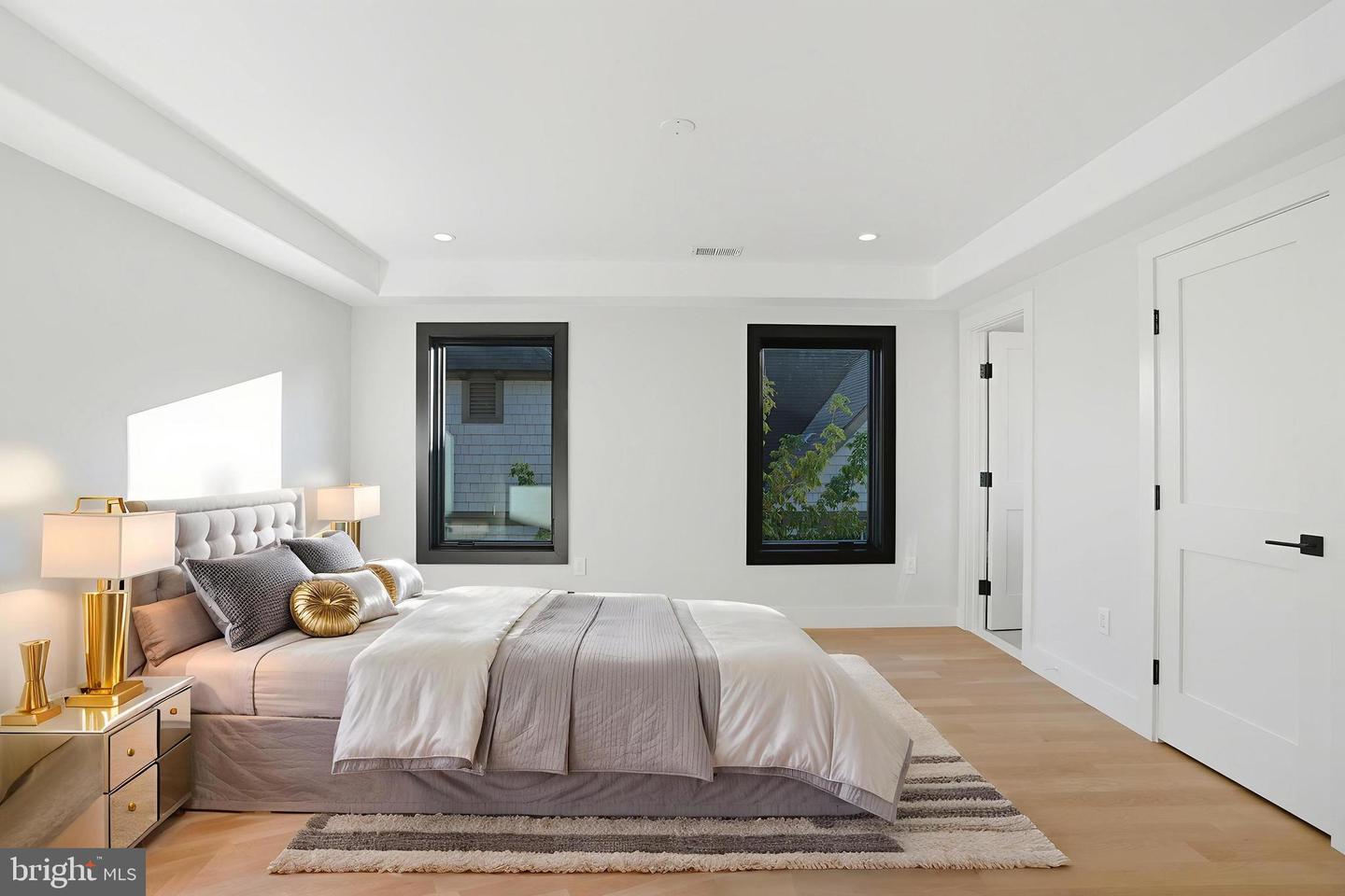 1853 MASSACHUSETTS AVE, MCLEAN, Virginia 22101, 5 Bedrooms Bedrooms, ,5 BathroomsBathrooms,Residential,For sale,1853 MASSACHUSETTS AVE,VAFX2286022 MLS # VAFX2286022