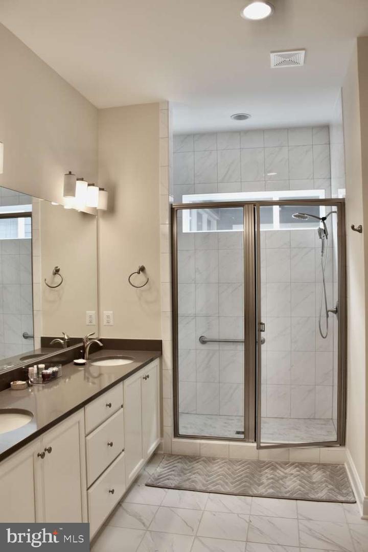 124 PIMPERNEL PL, LAKE FREDERICK, Virginia 22630, 3 Bedrooms Bedrooms, 7 Rooms Rooms,3 BathroomsBathrooms,Residential,For sale,124 PIMPERNEL PL,VAFV2039024 MLS # VAFV2039024