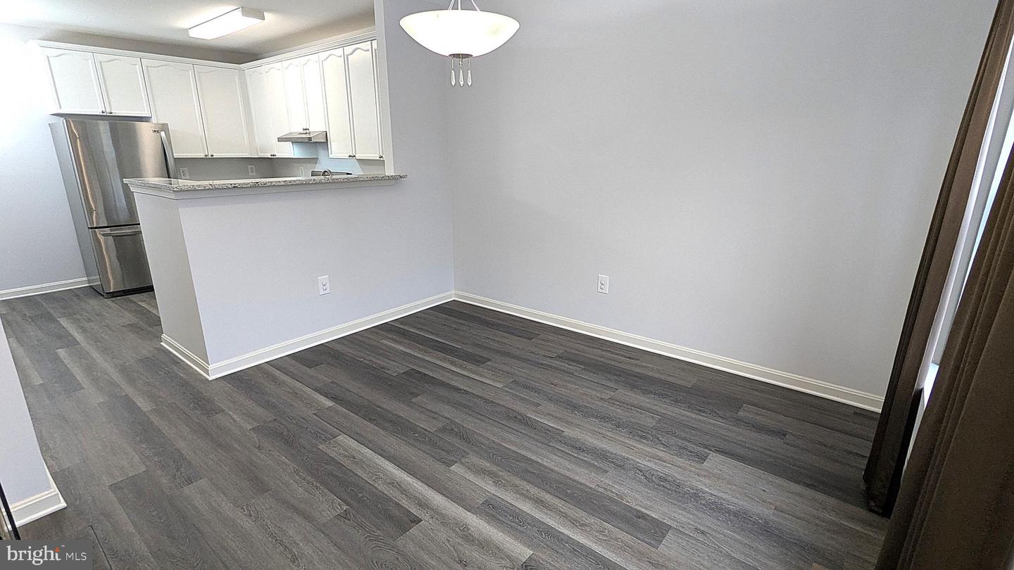 14437 GLENCREST CIR #129, CENTREVILLE, Virginia 20120, 3 Bedrooms Bedrooms, ,2 BathroomsBathrooms,Residential,For sale,14437 GLENCREST CIR #129,VAFX2286042 MLS # VAFX2286042