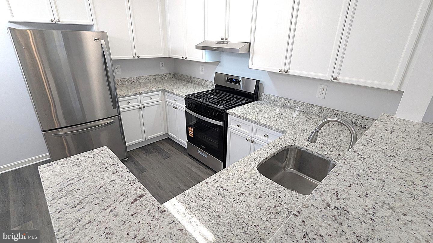 14437 GLENCREST CIR #129, CENTREVILLE, Virginia 20120, 3 Bedrooms Bedrooms, ,2 BathroomsBathrooms,Residential,For sale,14437 GLENCREST CIR #129,VAFX2286042 MLS # VAFX2286042