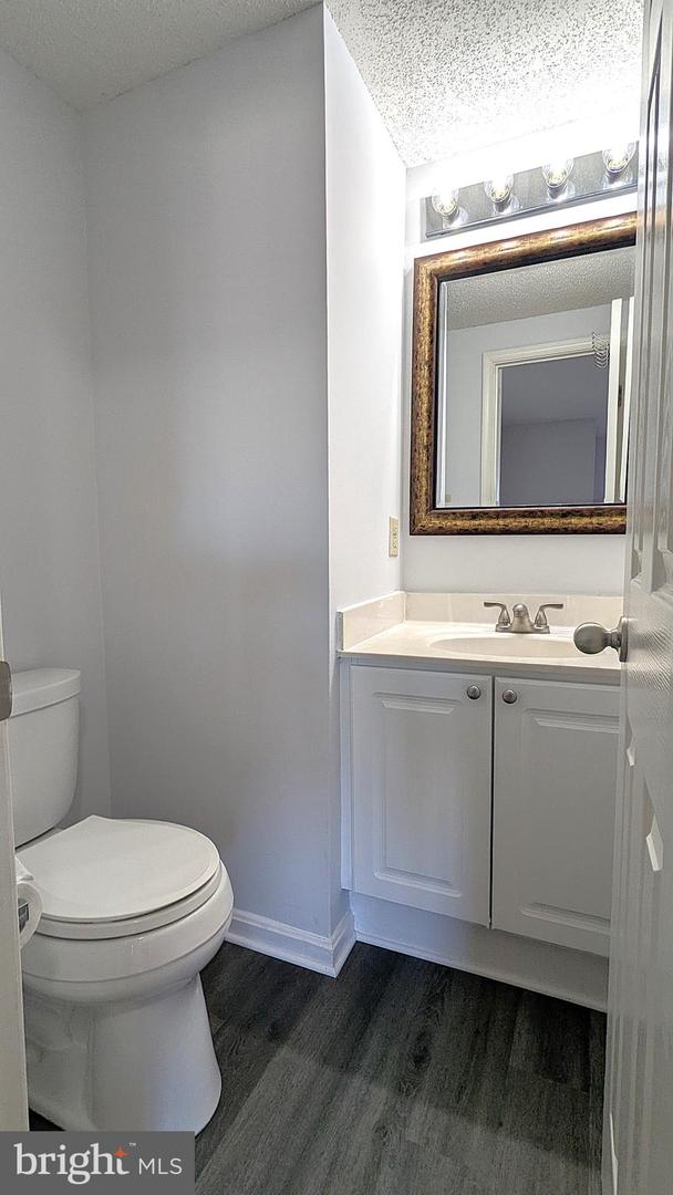 14437 GLENCREST CIR #129, CENTREVILLE, Virginia 20120, 3 Bedrooms Bedrooms, ,2 BathroomsBathrooms,Residential,For sale,14437 GLENCREST CIR #129,VAFX2286042 MLS # VAFX2286042