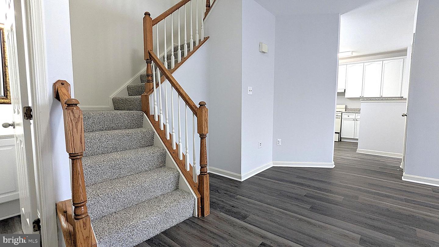 14437 GLENCREST CIR #129, CENTREVILLE, Virginia 20120, 3 Bedrooms Bedrooms, ,2 BathroomsBathrooms,Residential,For sale,14437 GLENCREST CIR #129,VAFX2286042 MLS # VAFX2286042