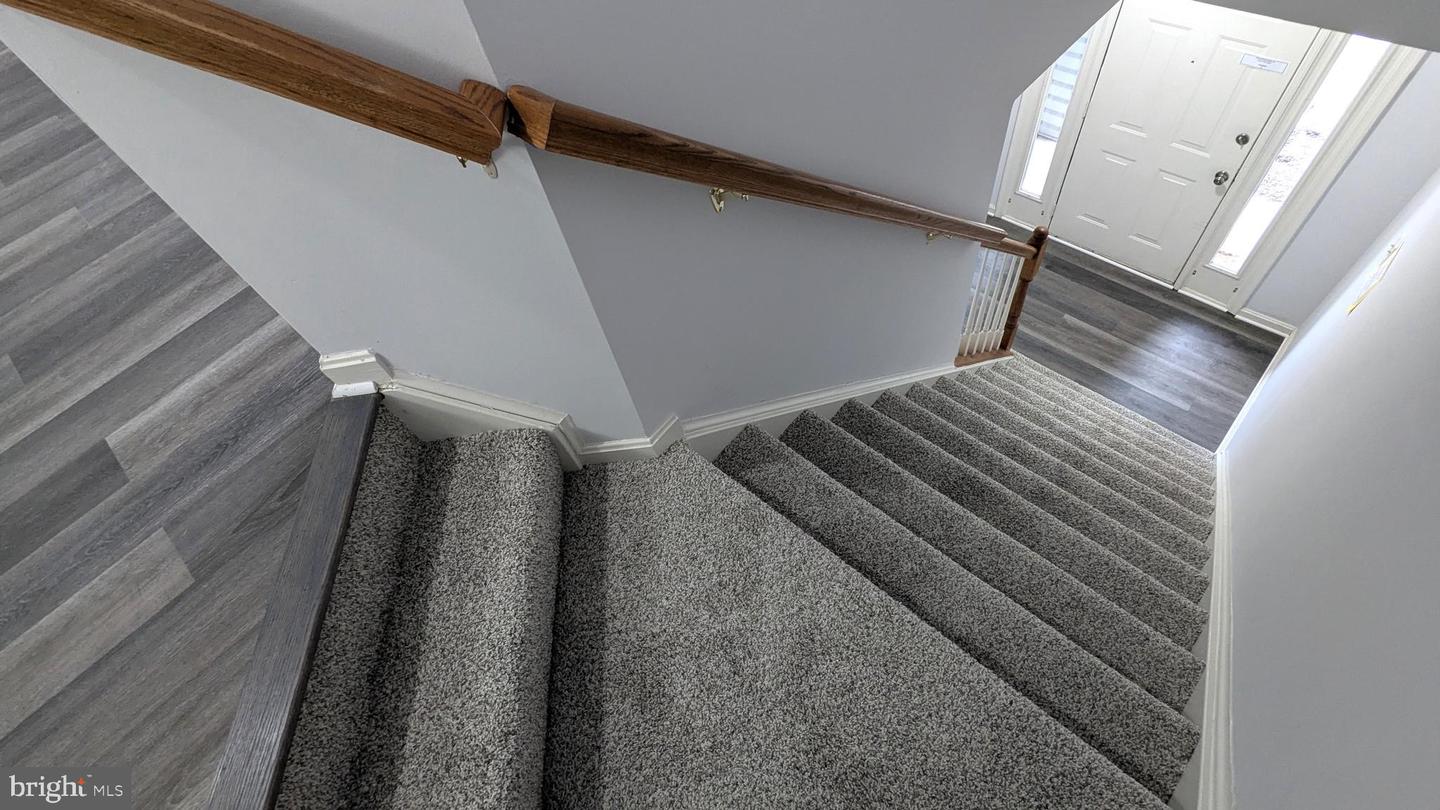 14437 GLENCREST CIR #129, CENTREVILLE, Virginia 20120, 3 Bedrooms Bedrooms, ,2 BathroomsBathrooms,Residential,For sale,14437 GLENCREST CIR #129,VAFX2286042 MLS # VAFX2286042