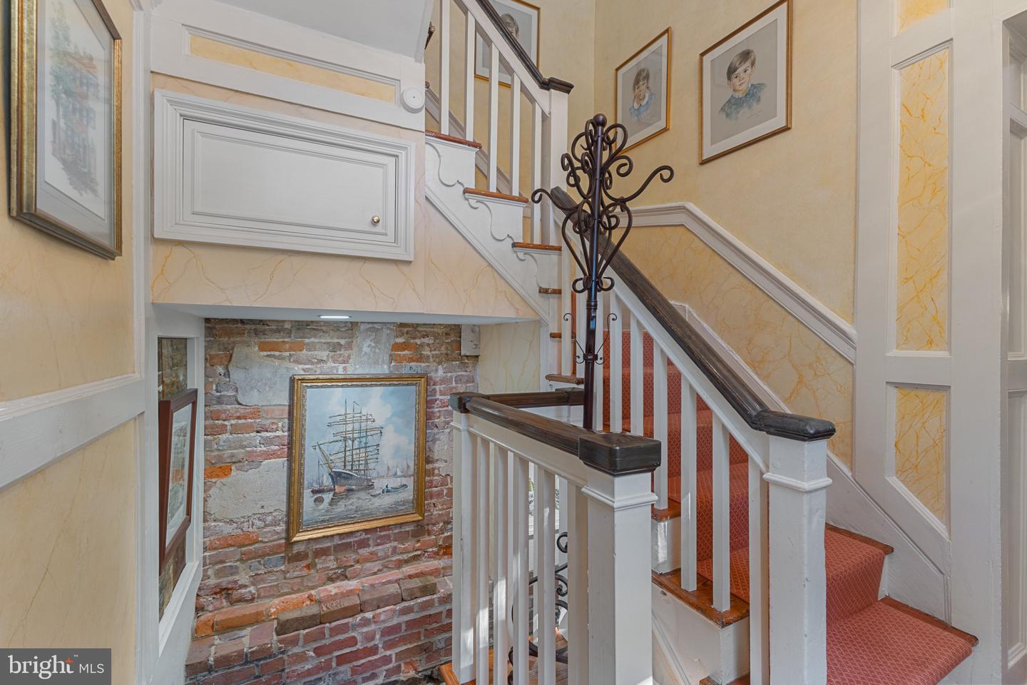 210 PRINCE ST, ALEXANDRIA, Virginia 22314, 4 Bedrooms Bedrooms, ,4 BathroomsBathrooms,Residential,For sale,210 PRINCE ST,VAAX2044414 MLS # VAAX2044414