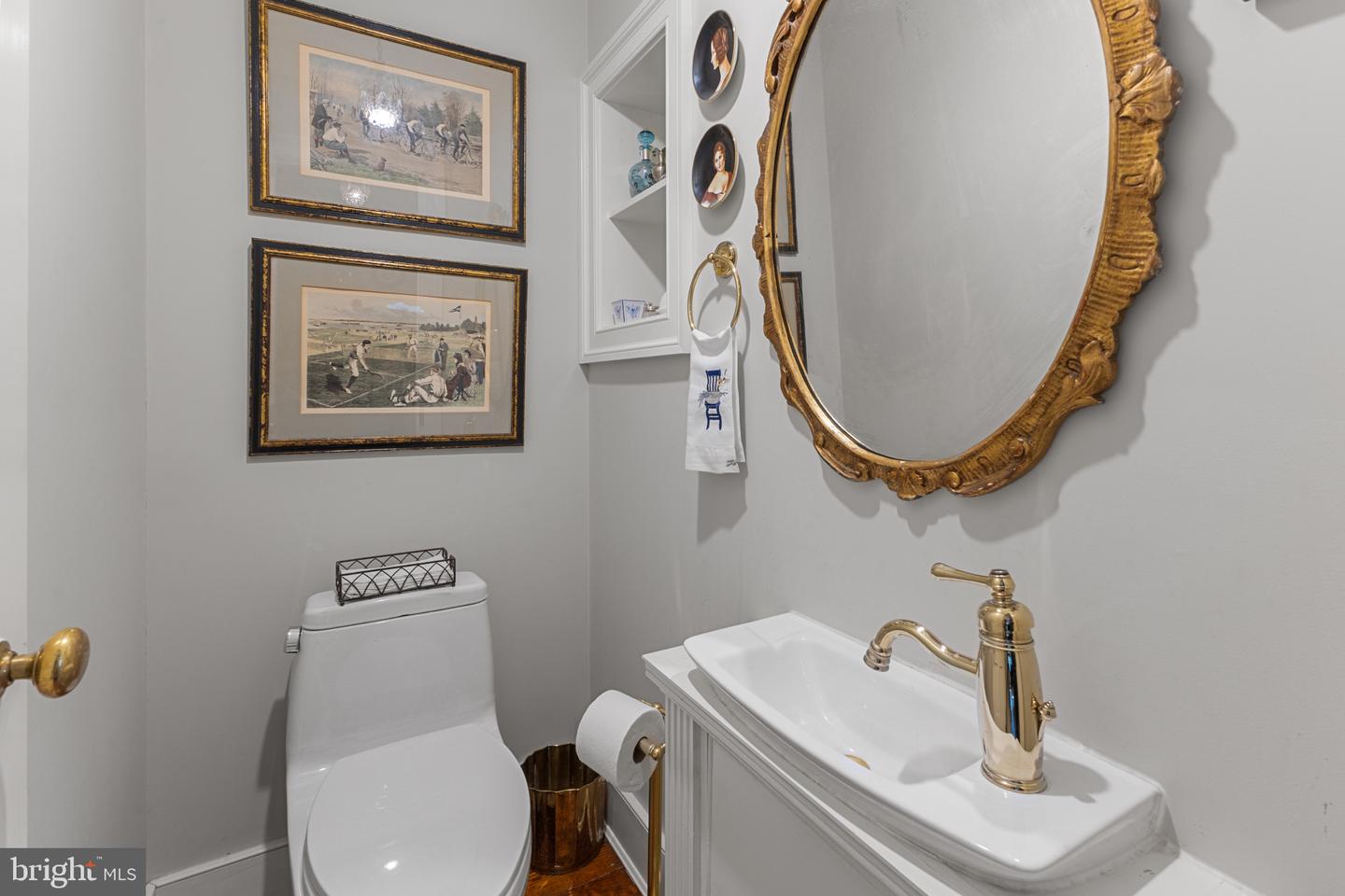 210 PRINCE ST, ALEXANDRIA, Virginia 22314, 4 Bedrooms Bedrooms, ,4 BathroomsBathrooms,Residential,For sale,210 PRINCE ST,VAAX2044414 MLS # VAAX2044414