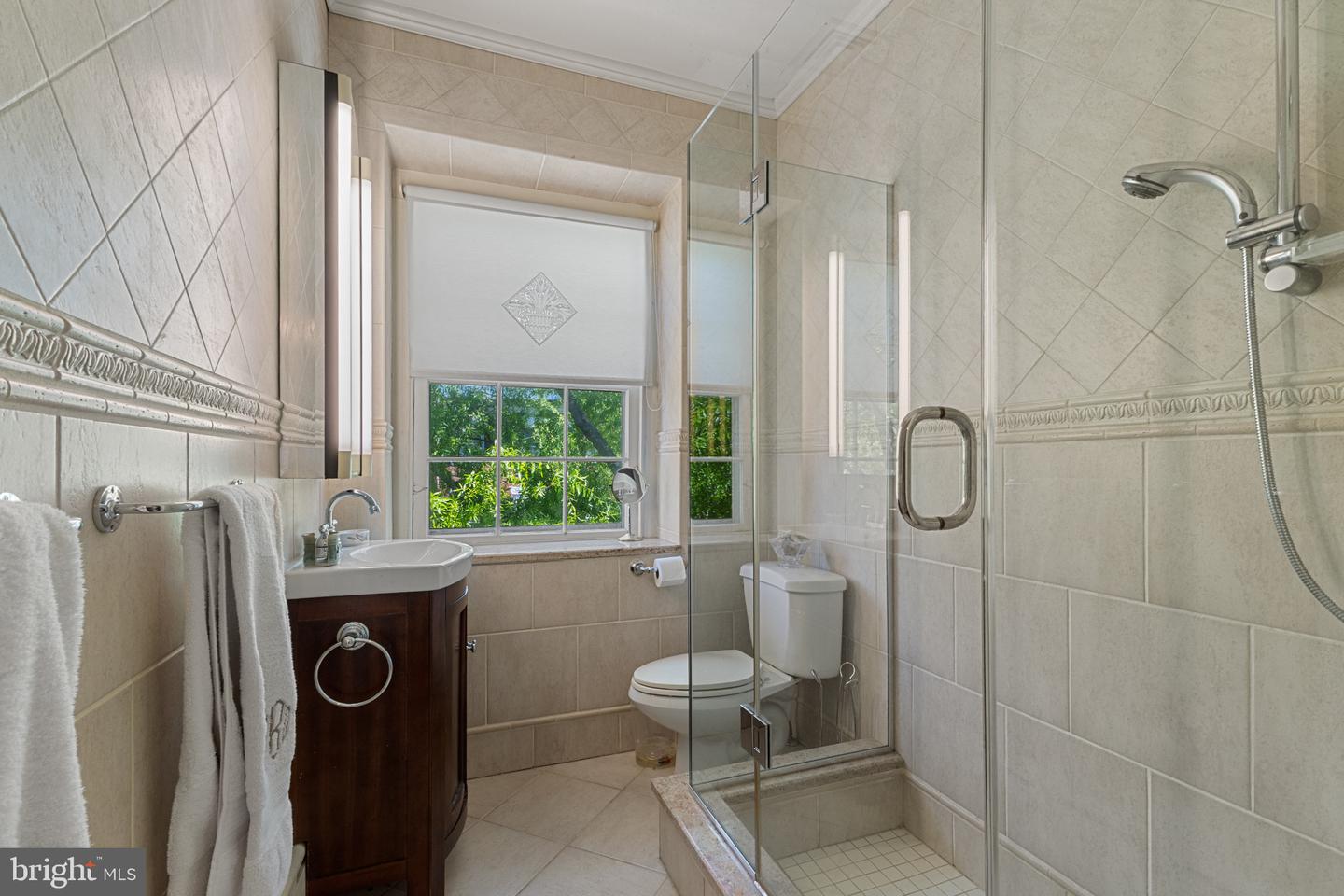 210 PRINCE ST, ALEXANDRIA, Virginia 22314, 4 Bedrooms Bedrooms, ,4 BathroomsBathrooms,Residential,For sale,210 PRINCE ST,VAAX2044414 MLS # VAAX2044414