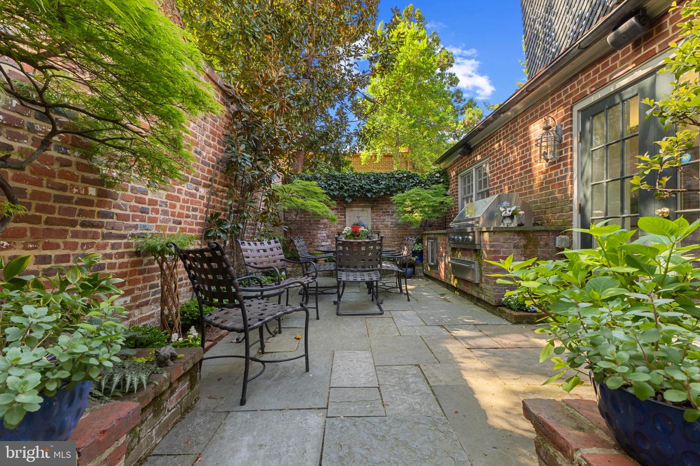 210 PRINCE ST, ALEXANDRIA, Virginia 22314, 4 Bedrooms Bedrooms, ,4 BathroomsBathrooms,Residential,For sale,210 PRINCE ST,VAAX2044414 MLS # VAAX2044414