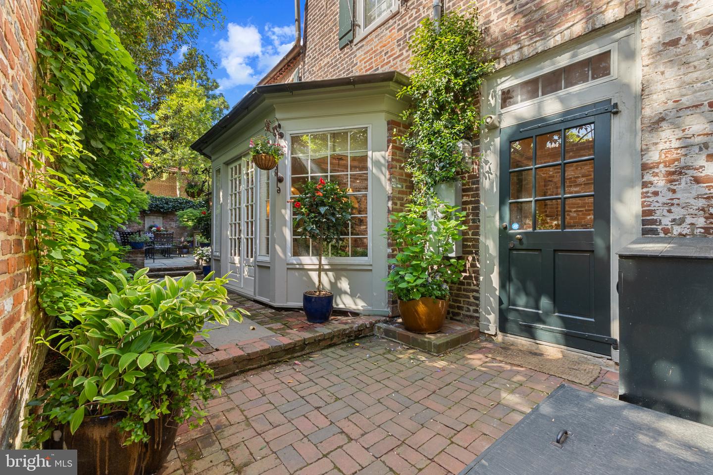 210 PRINCE ST, ALEXANDRIA, Virginia 22314, 4 Bedrooms Bedrooms, ,4 BathroomsBathrooms,Residential,For sale,210 PRINCE ST,VAAX2044414 MLS # VAAX2044414