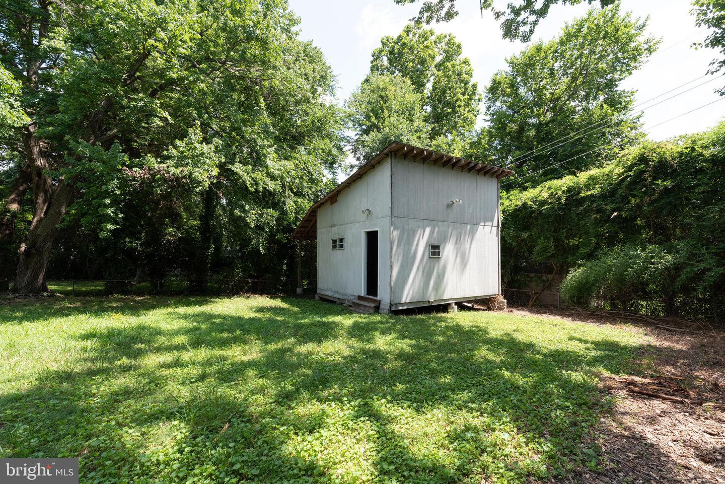 1305 BARNARD DR, HENRICO, Virginia 23229, 4 Bedrooms Bedrooms, ,2 BathroomsBathrooms,Residential,For sale,1305 BARNARD DR,VAHN2000990 MLS # VAHN2000990