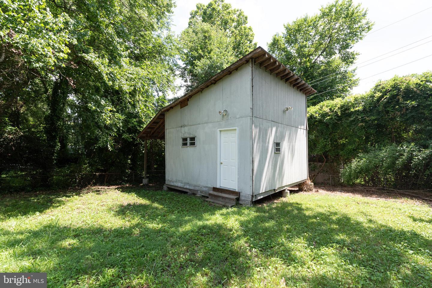 1305 BARNARD DR, HENRICO, Virginia 23229, 4 Bedrooms Bedrooms, ,2 BathroomsBathrooms,Residential,For sale,1305 BARNARD DR,VAHN2000990 MLS # VAHN2000990