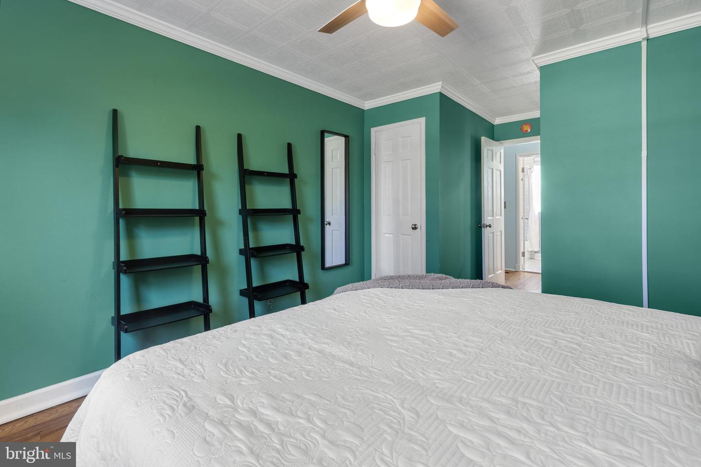 4426 36TH ST S #A1, ARLINGTON, Virginia 22206, 1 Bedroom Bedrooms, ,2 BathroomsBathrooms,Residential,For sale,4426 36TH ST S #A1,VAAR2064430 MLS # VAAR2064430