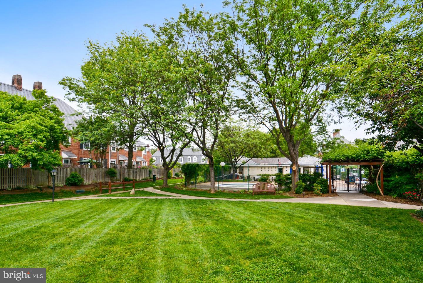 4426 36TH ST S #A1, ARLINGTON, Virginia 22206, 1 Bedroom Bedrooms, ,2 BathroomsBathrooms,Residential,For sale,4426 36TH ST S #A1,VAAR2064430 MLS # VAAR2064430