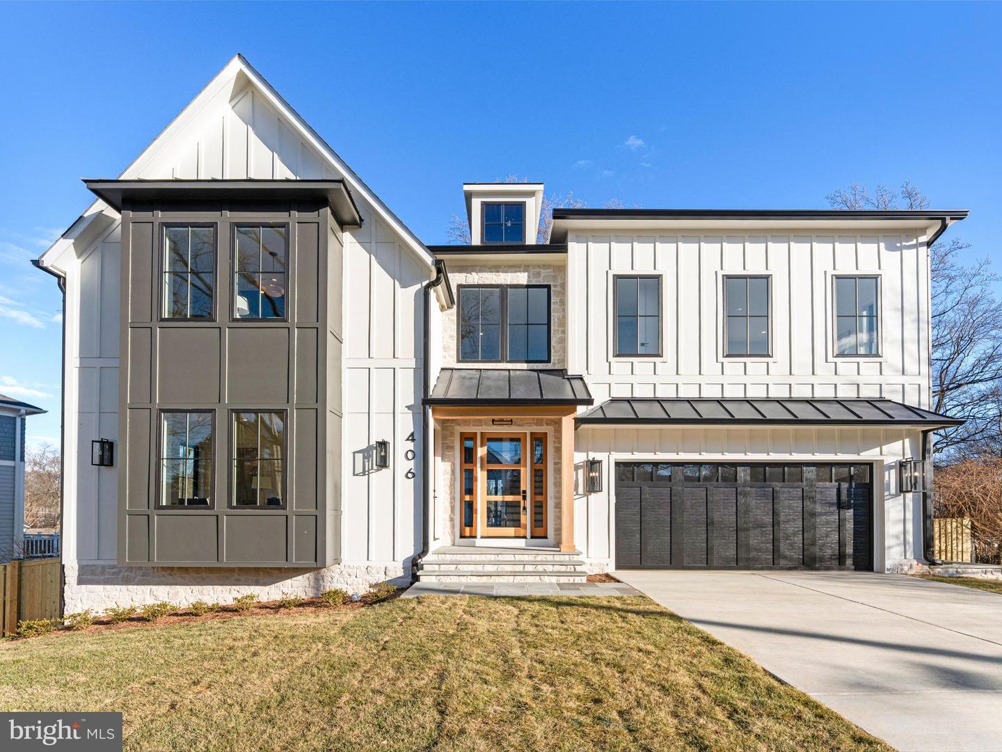 406 DOVE CIR SW, VIENNA, Virginia 22180, 6 Bedrooms Bedrooms, ,6 BathroomsBathrooms,Residential,For sale,406 DOVE CIR SW,VAFX2276068 MLS # VAFX2276068