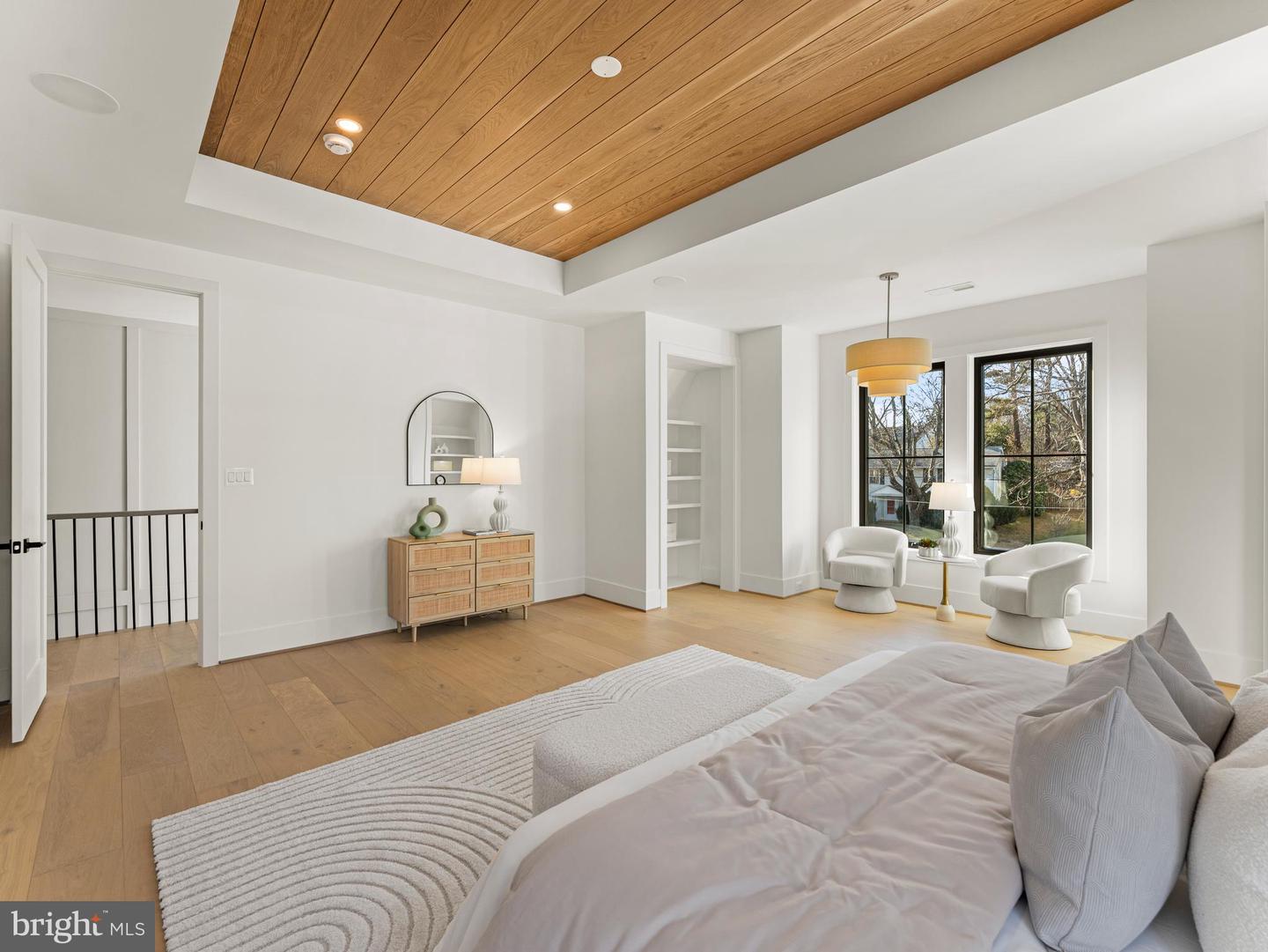 406 DOVE CIR SW, VIENNA, Virginia 22180, 6 Bedrooms Bedrooms, ,6 BathroomsBathrooms,Residential,For sale,406 DOVE CIR SW,VAFX2276068 MLS # VAFX2276068