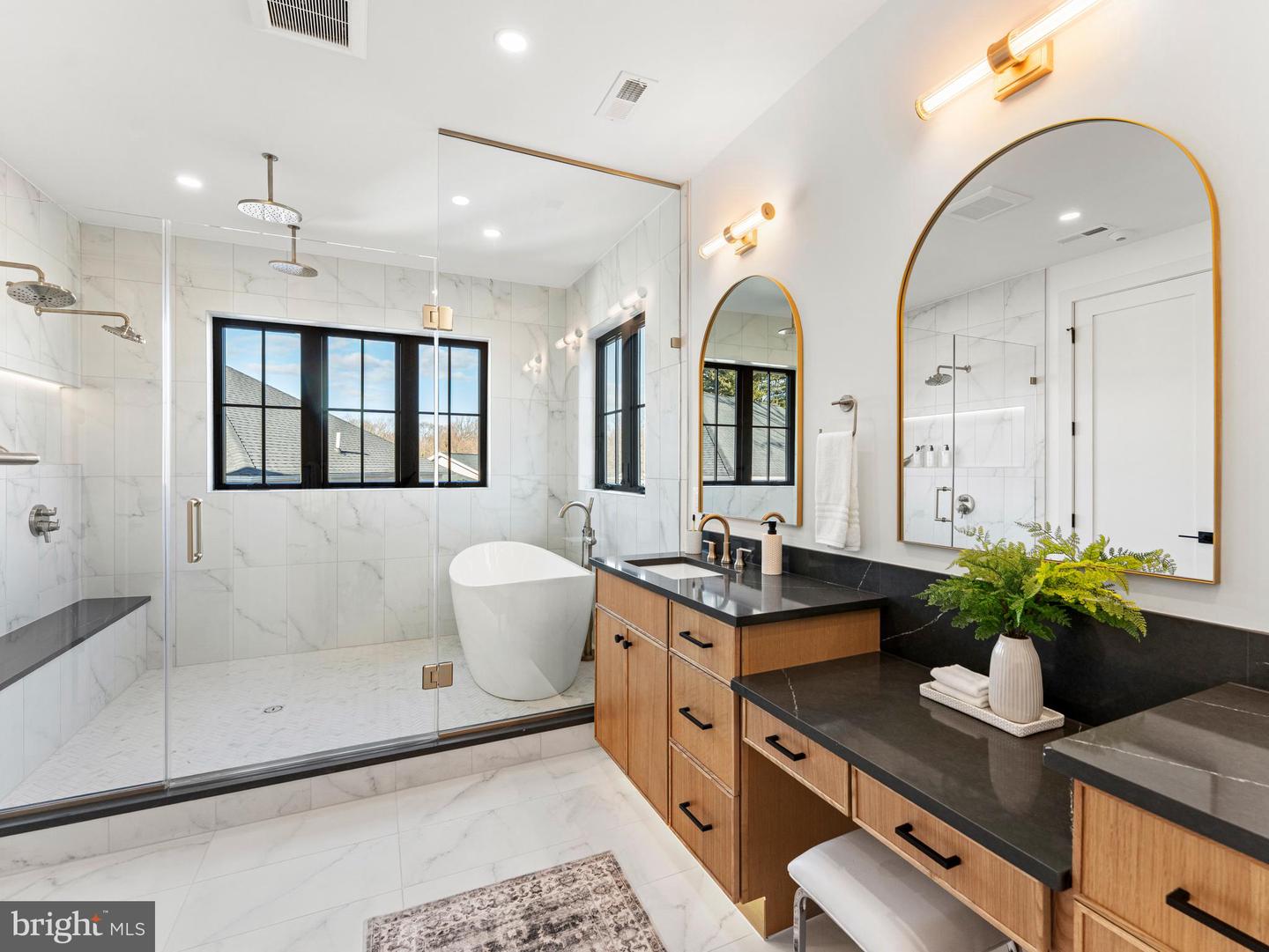 406 DOVE CIR SW, VIENNA, Virginia 22180, 6 Bedrooms Bedrooms, ,6 BathroomsBathrooms,Residential,For sale,406 DOVE CIR SW,VAFX2276068 MLS # VAFX2276068