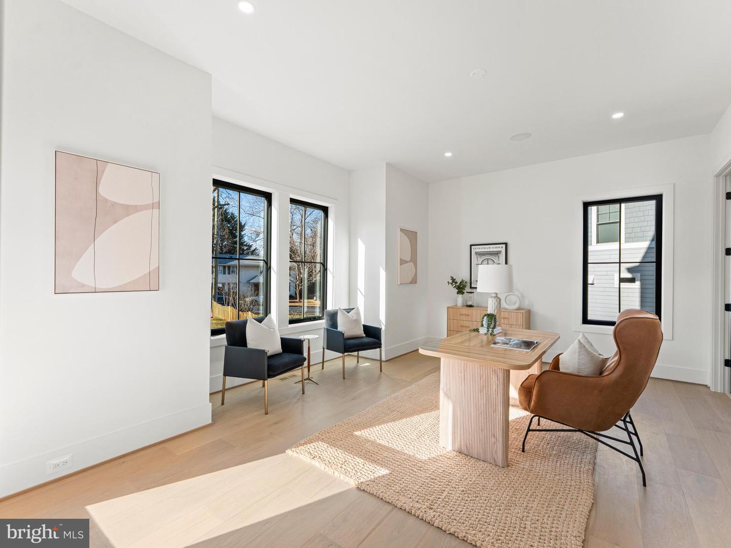 406 DOVE CIR SW, VIENNA, Virginia 22180, 6 Bedrooms Bedrooms, ,6 BathroomsBathrooms,Residential,For sale,406 DOVE CIR SW,VAFX2276068 MLS # VAFX2276068